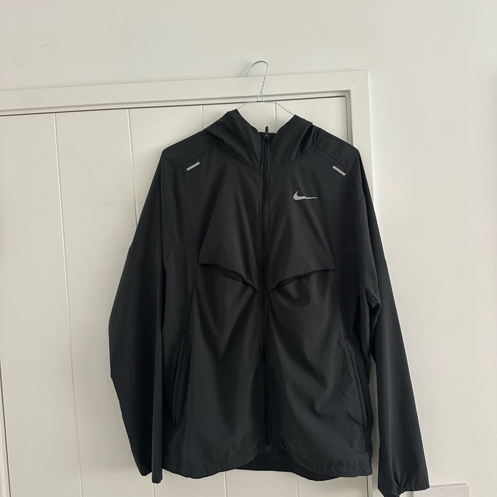 Nike Men's Black Windbreaker Jacket